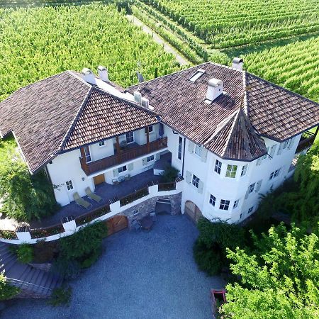 Weinhof Mumelter Apartment Appiano Sulla Strada Del Vino Bagian luar foto