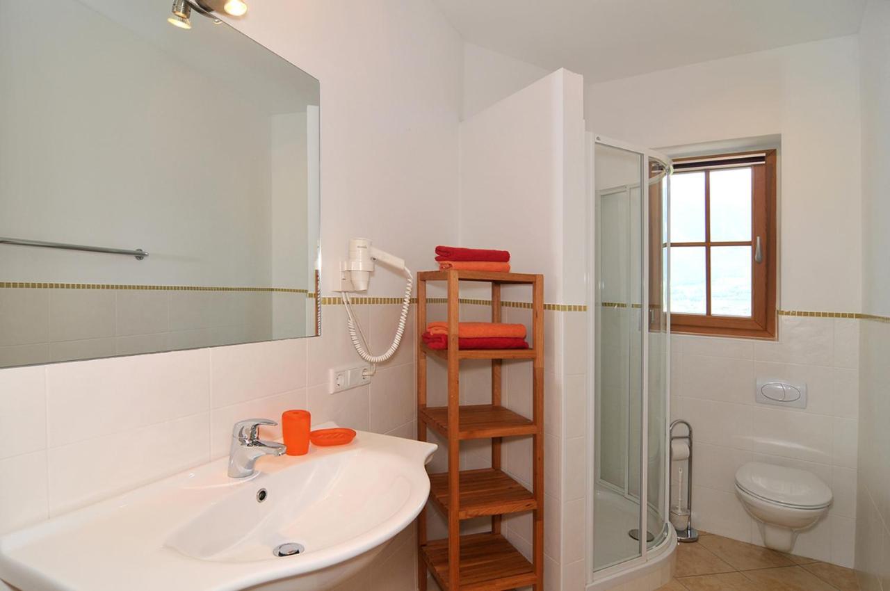 Weinhof Mumelter Apartment Appiano Sulla Strada Del Vino Bagian luar foto