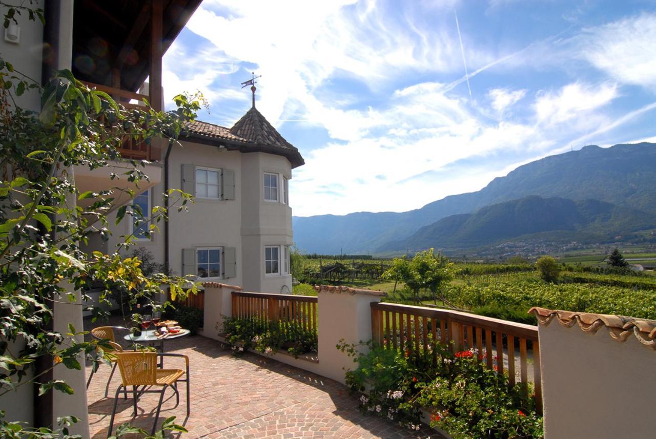 Weinhof Mumelter Apartment Appiano Sulla Strada Del Vino Bagian luar foto